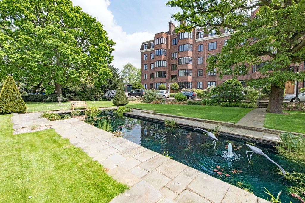 Navigating Putney’s Property Market – A Deep Dive into the Luxury Segment