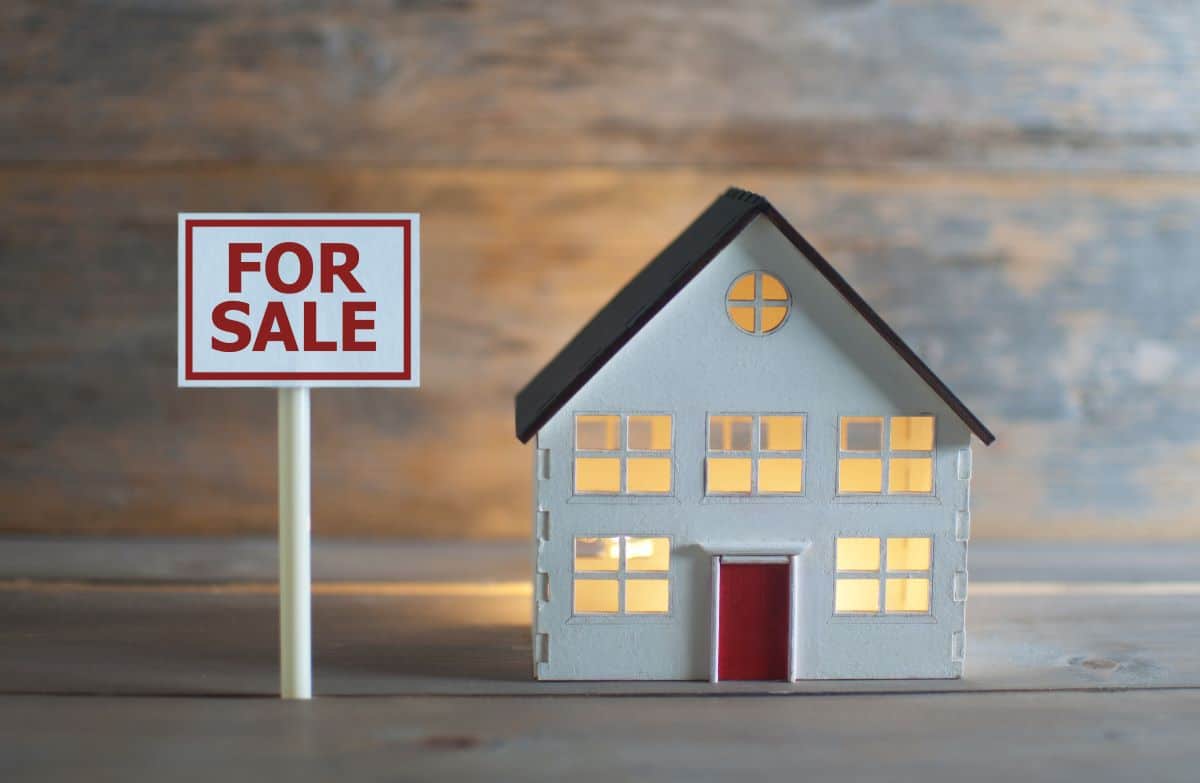 How to Sell Your House Quickly: 10 Tips to Get It Done Fast